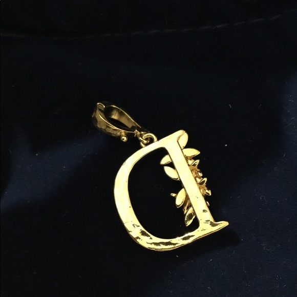 18K Gold Plated Toscana Italian Botonical Floral Initial D Enhancer Bail NWT - Picture 3 of 7